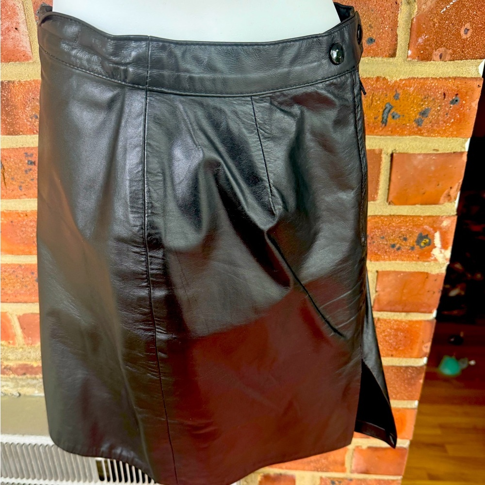 Christian Lauren 100% leather skirt